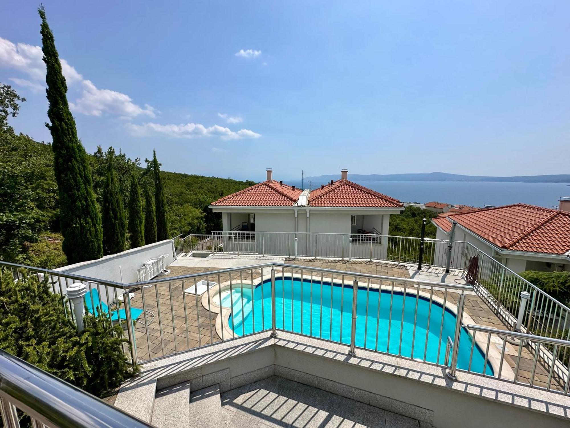 The View Apartment With Pool - Crikvenica Luaran gambar